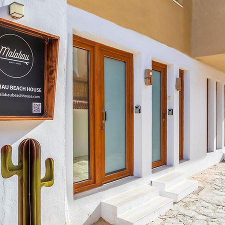 Malabau Beach House Tarifa Bagian luar foto