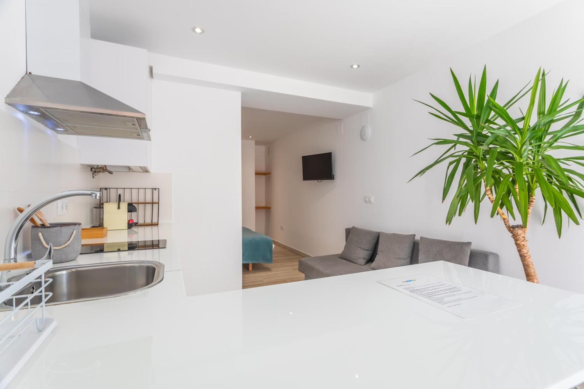 Malabau Beach House Tarifa Bagian luar foto