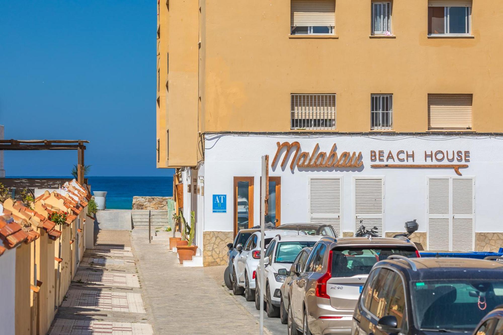 Malabau Beach House Tarifa Bagian luar foto